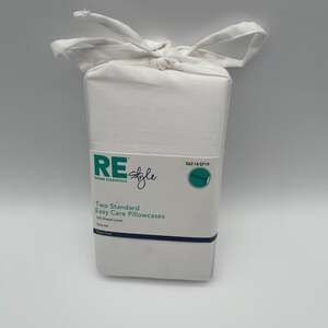 Room Essentials RE Style Two Standard Easy Care Pillowcases 225 Thread Count Whi